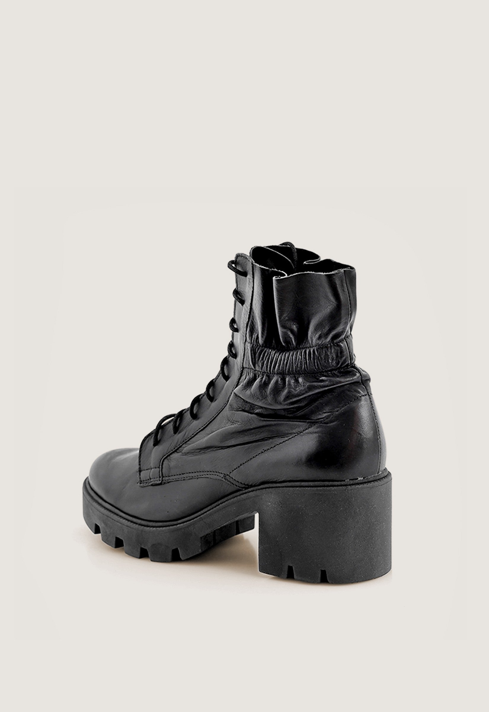 Bota Coturno Tratorada Couro Preta