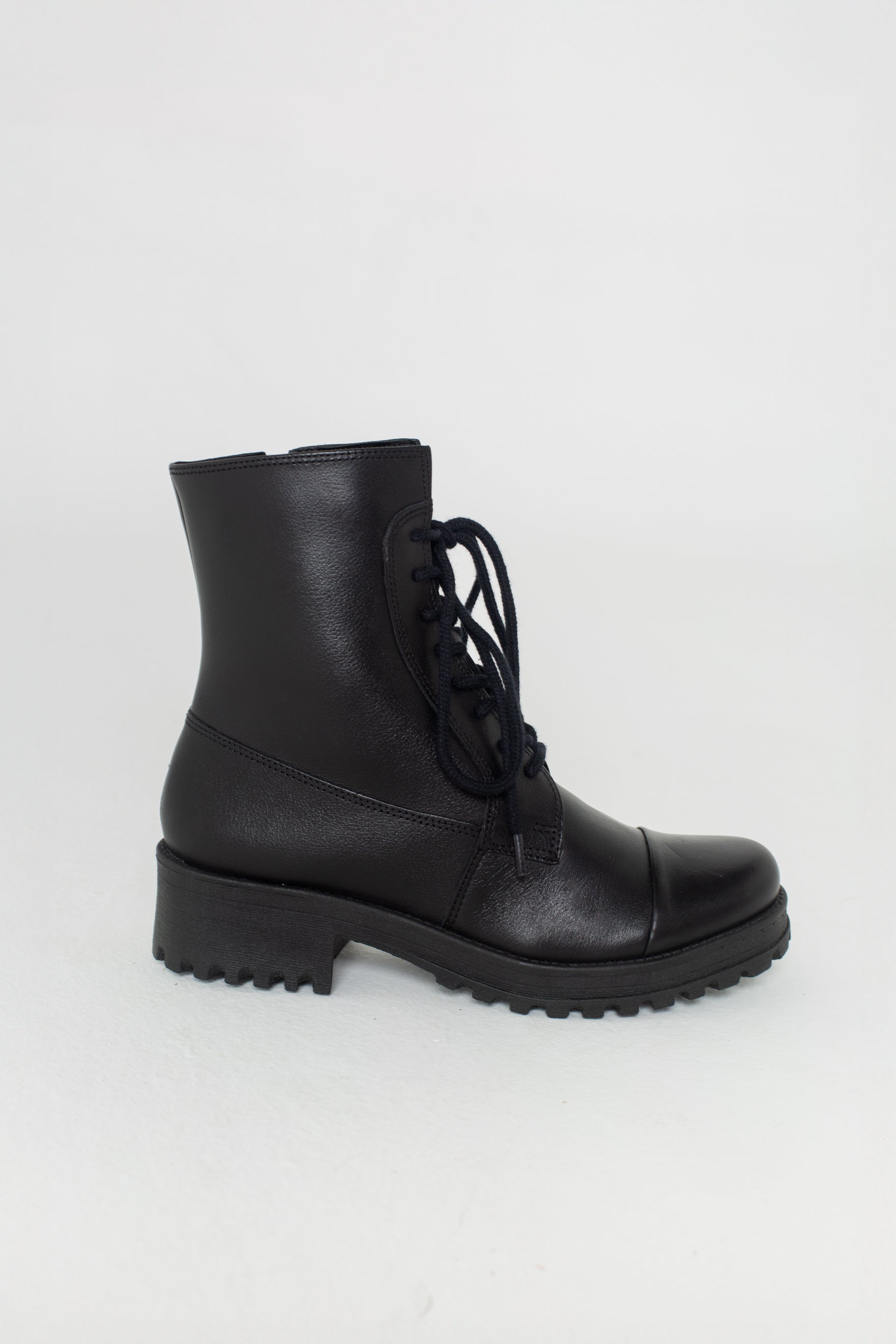 Bota Coturno Couro Preta