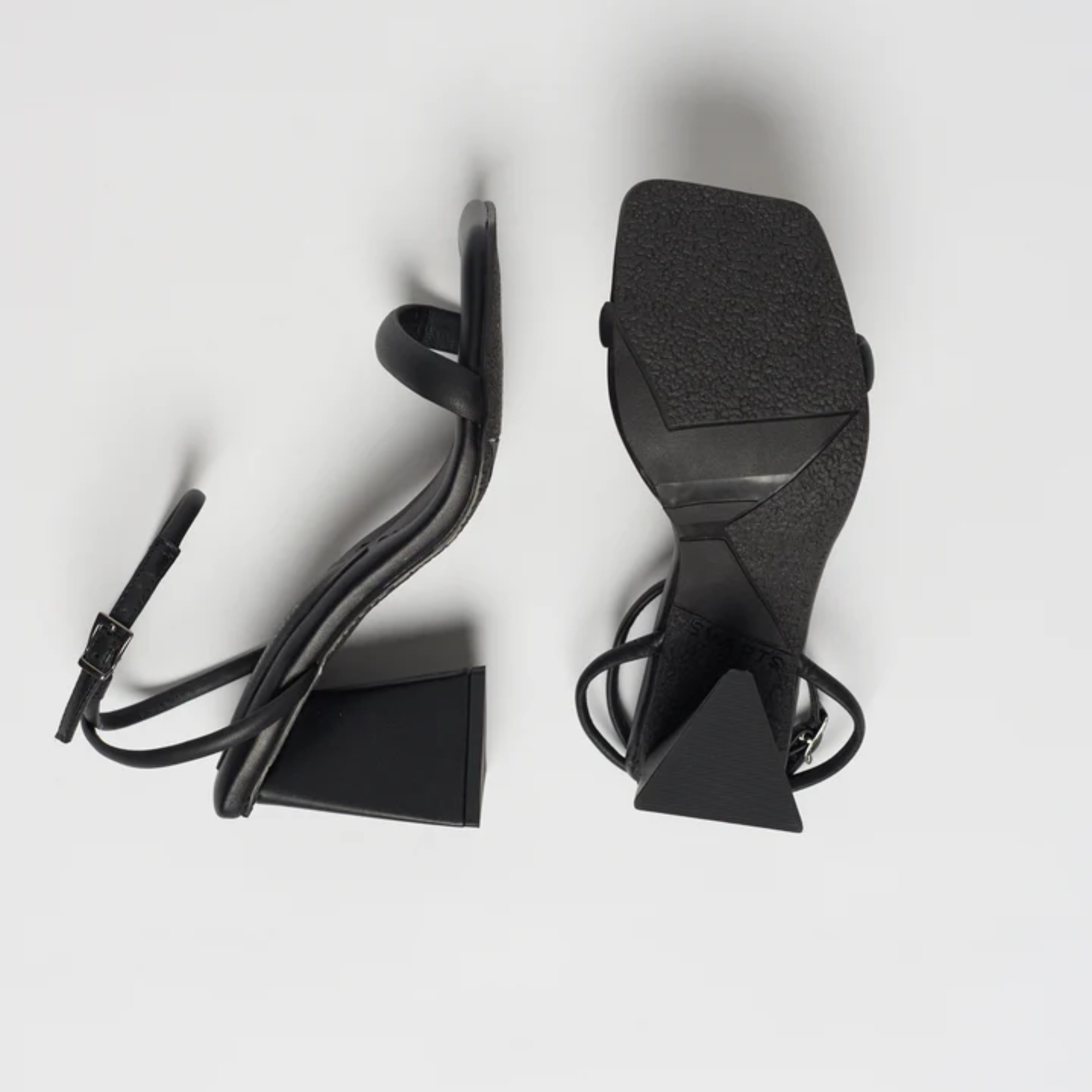 Sandália Couro Salto Bloco Maria Preta