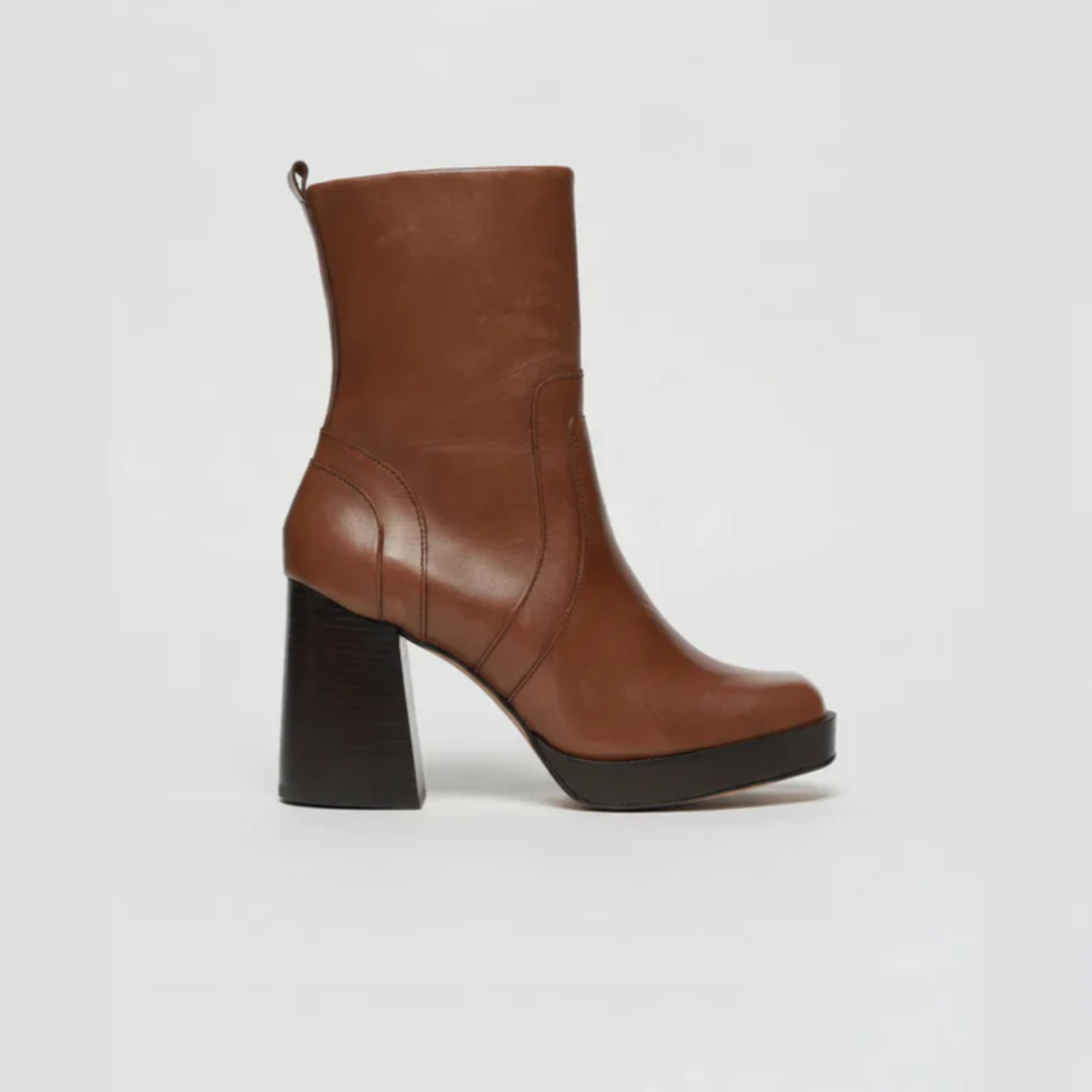 Bota Couro Plataforma Cano Médio Salto Bloco Chocolate