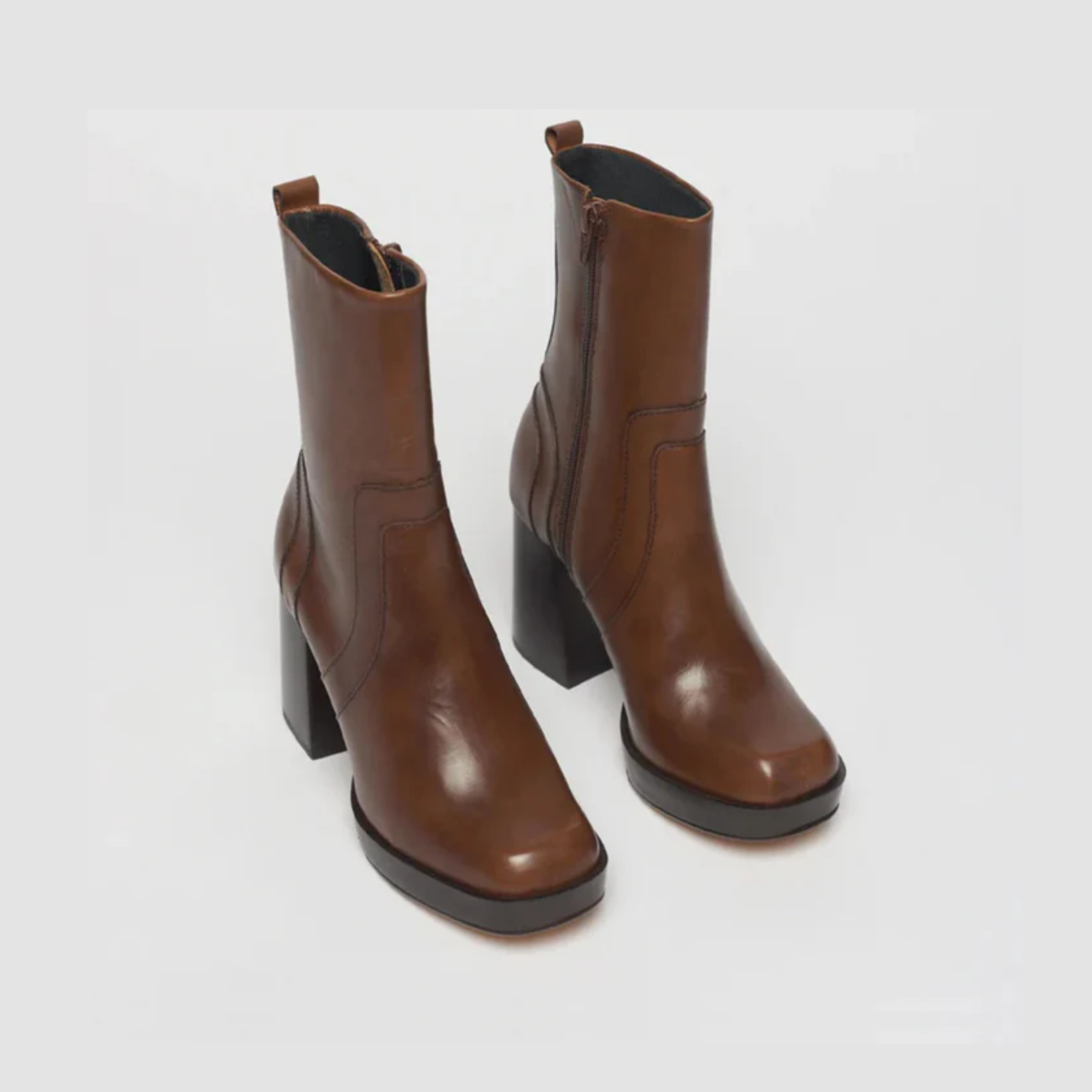 Bota Couro Plataforma Cano Médio Salto Bloco Chocolate