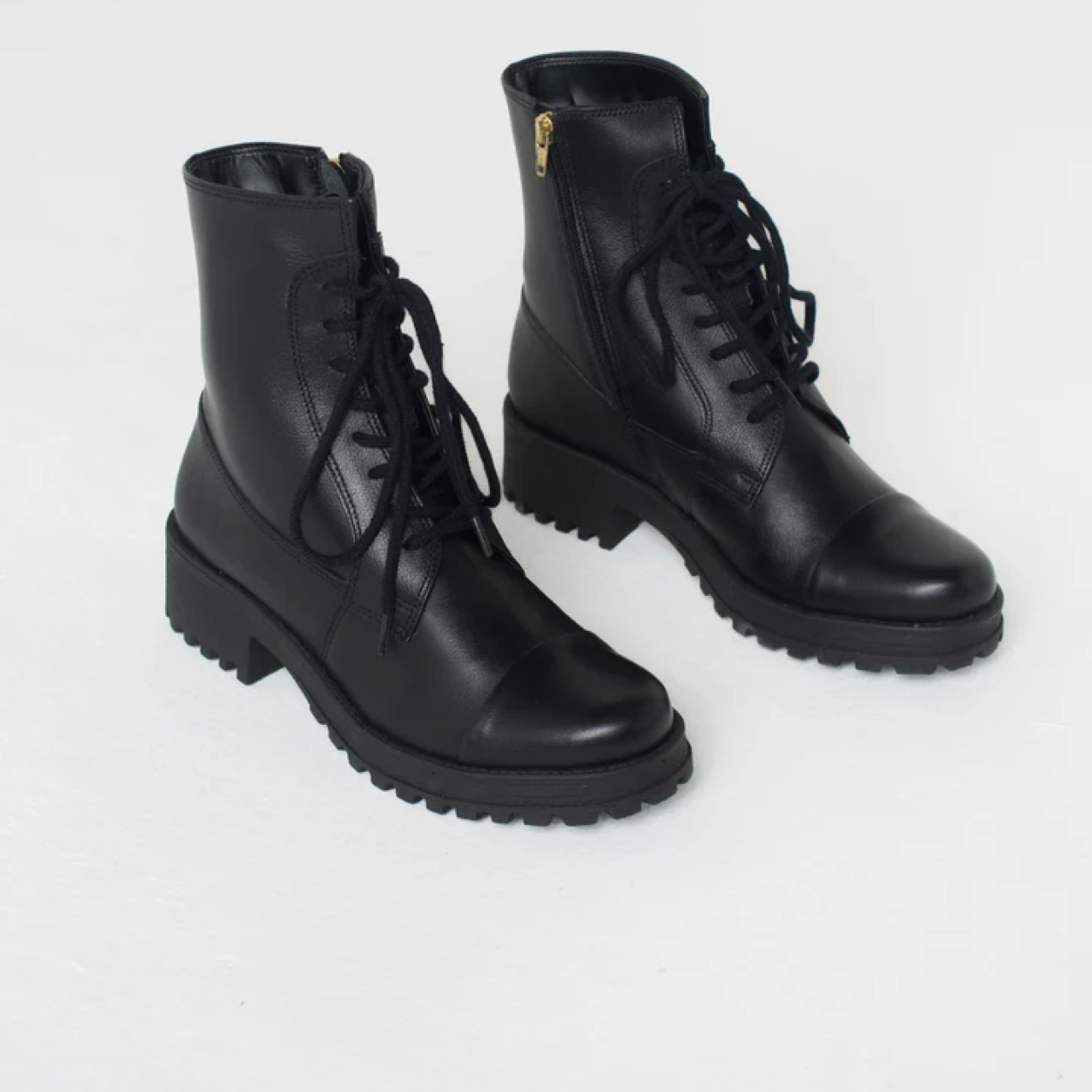 Bota Coturno Couro Preta