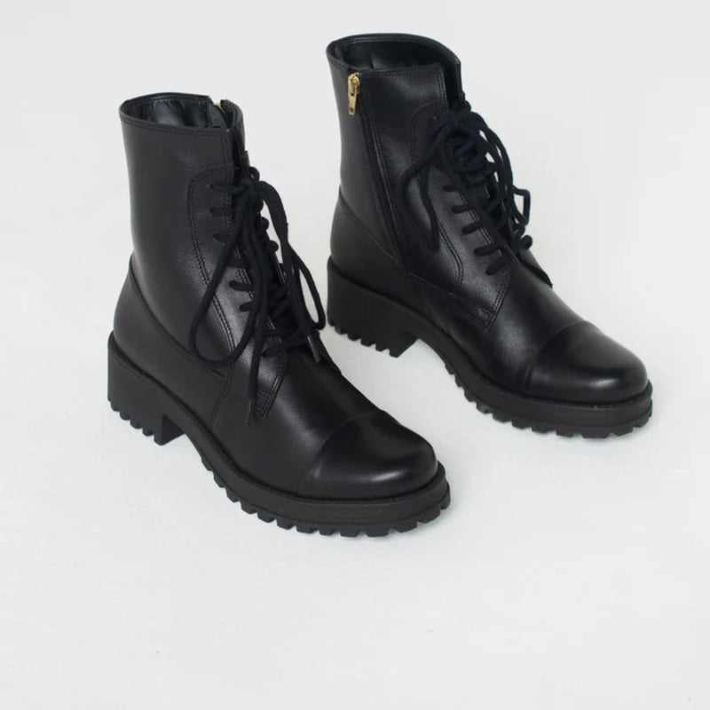 Bota Coturno Couro Preta