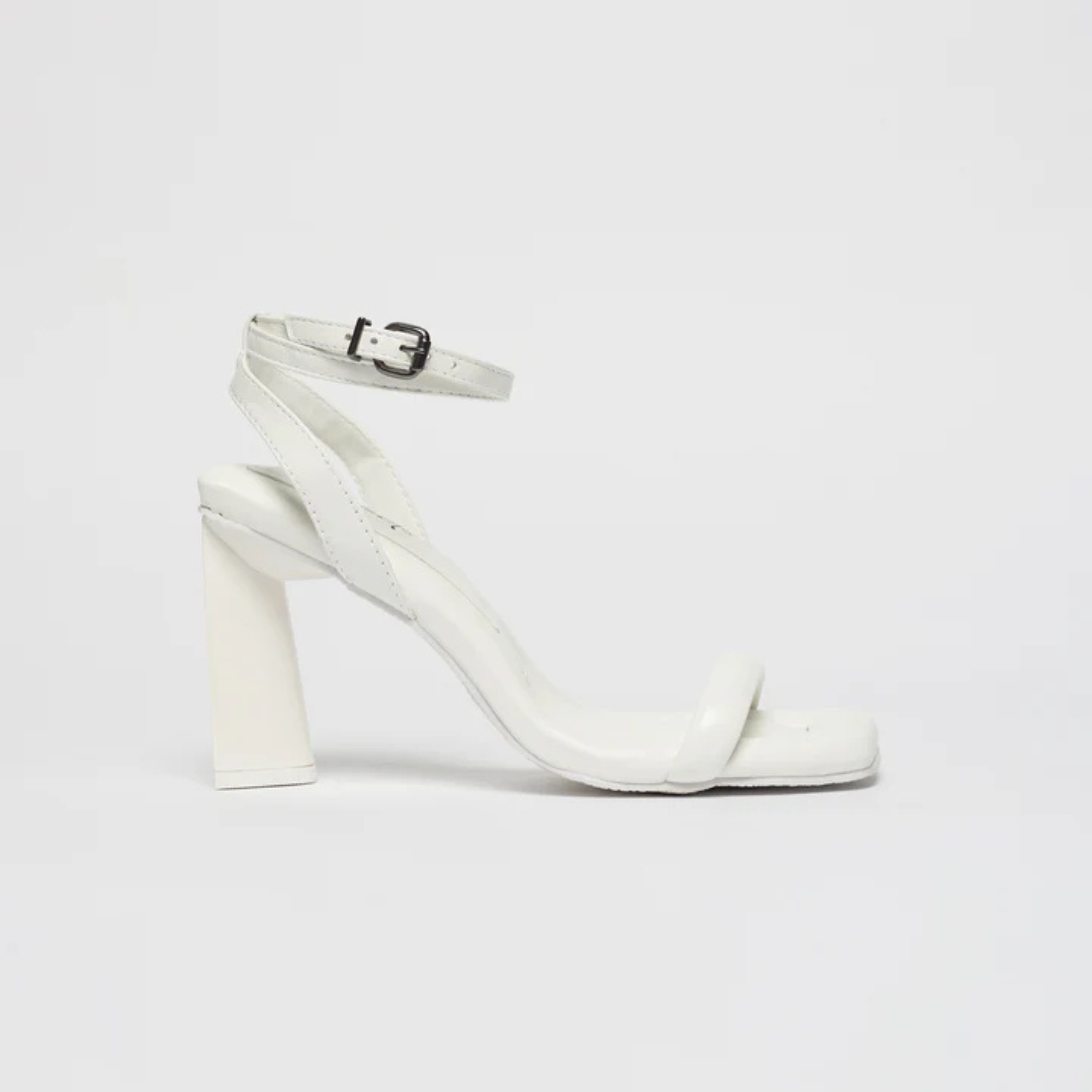 Sandália Couro Salto Alto Branco Wanessa