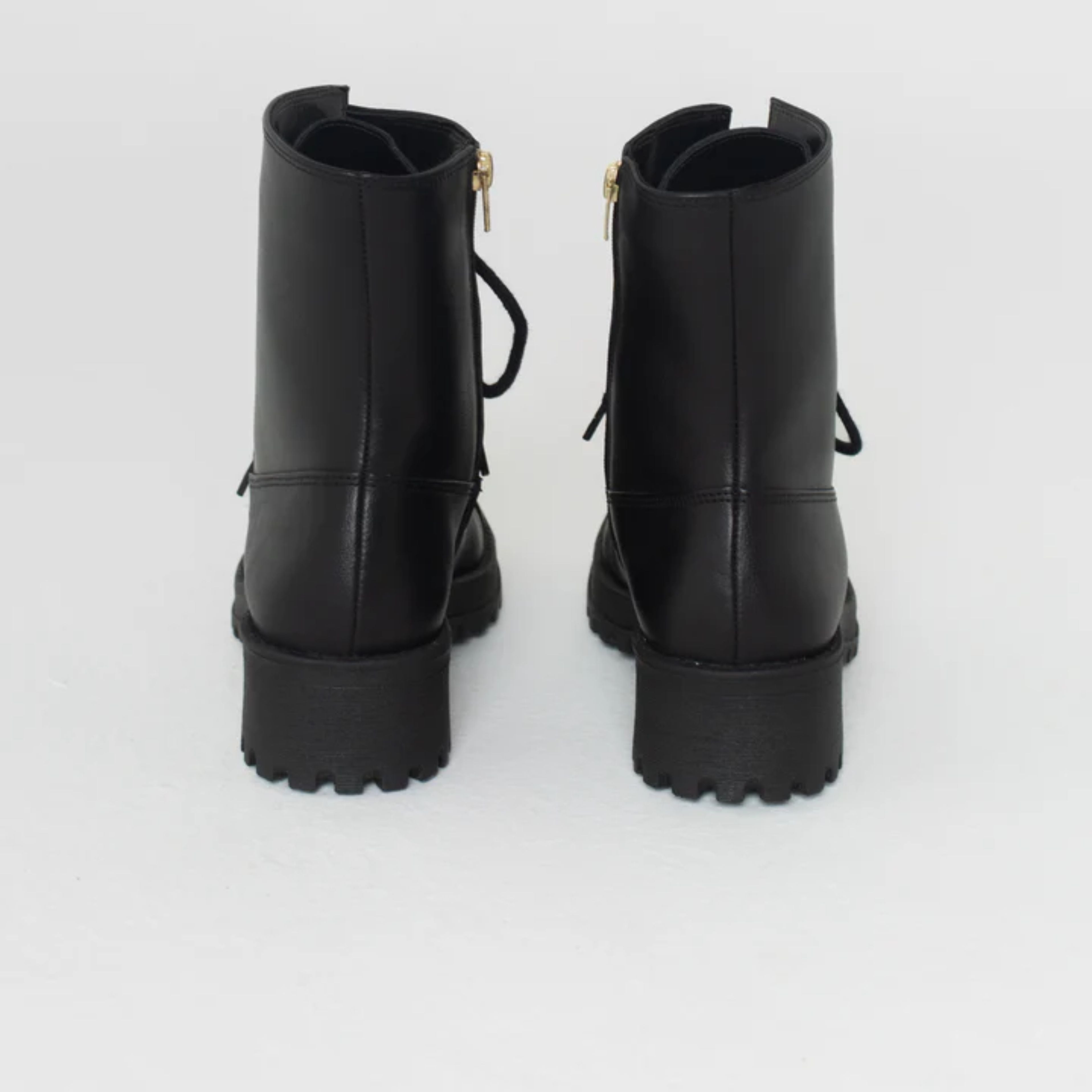 Bota Coturno Couro Preta