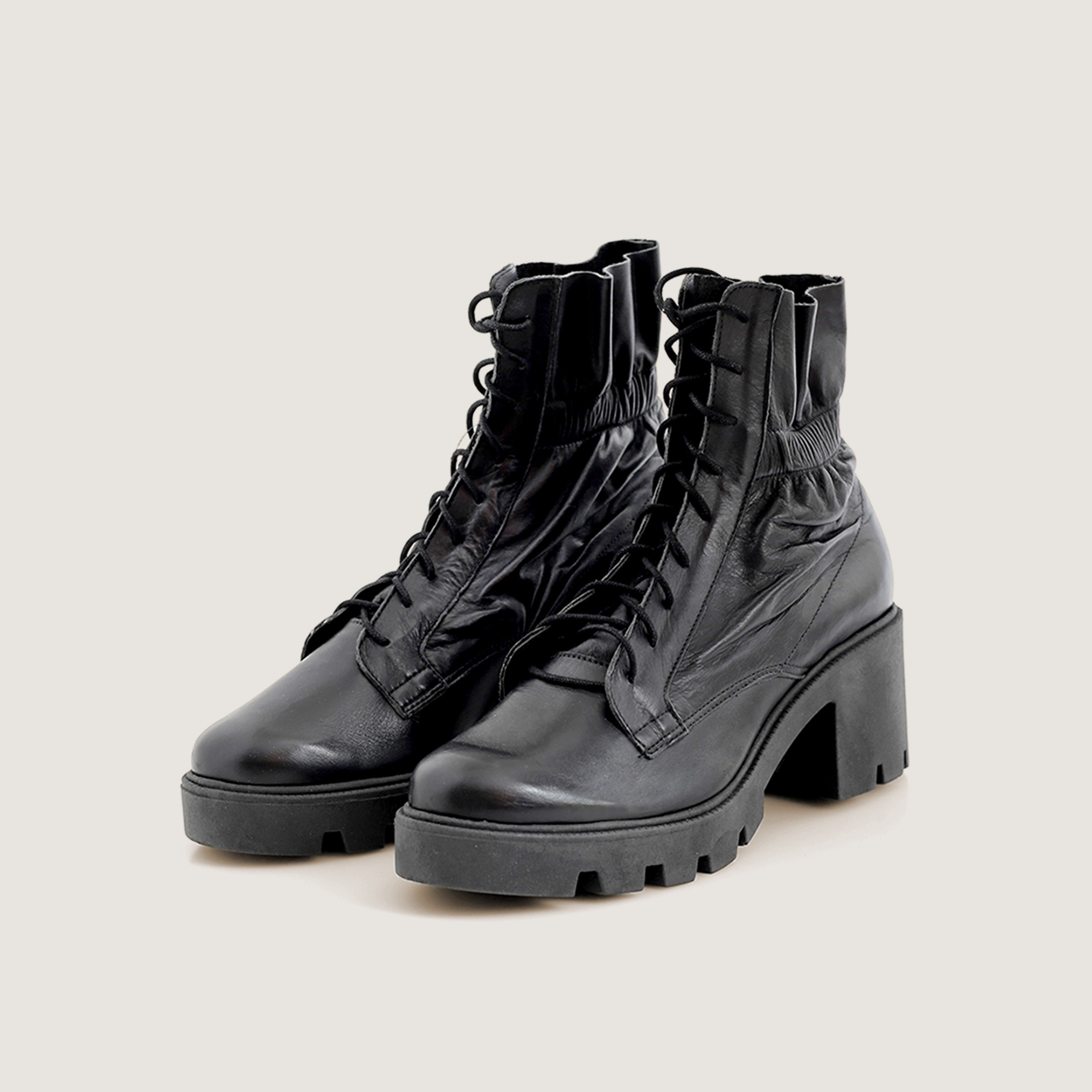 Bota Coturno Tratorada Couro Preta