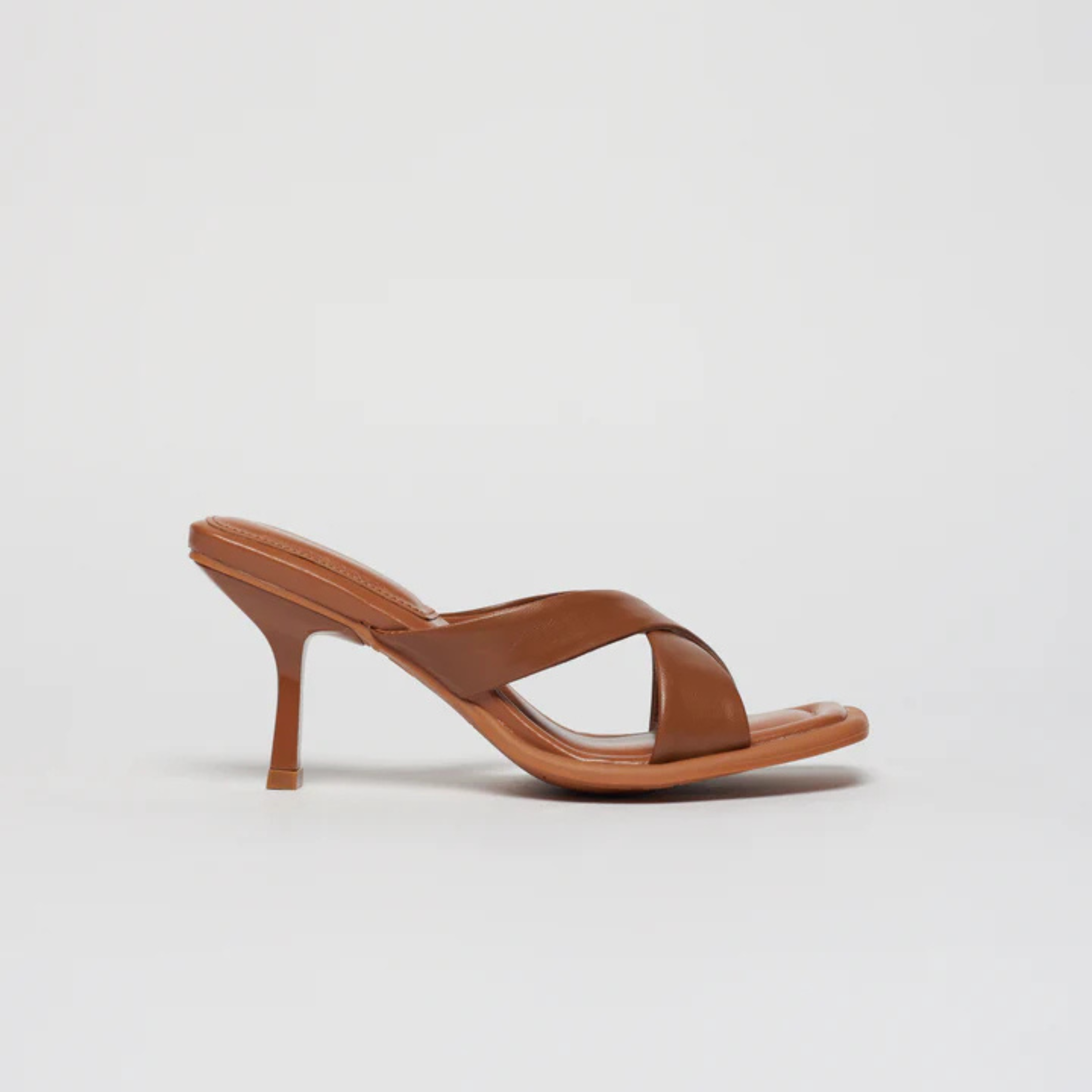 Sandália Couro Salto Médio Mari Maria Tan