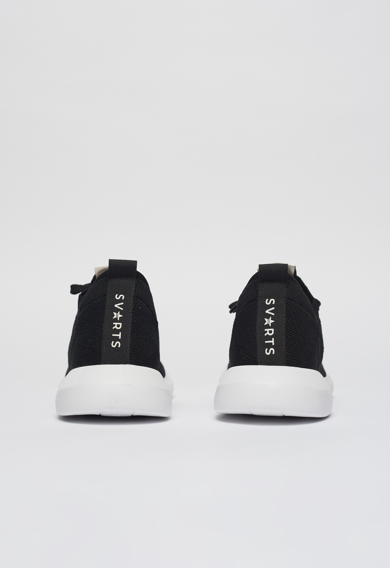 Tênis Knit Comfy Preto