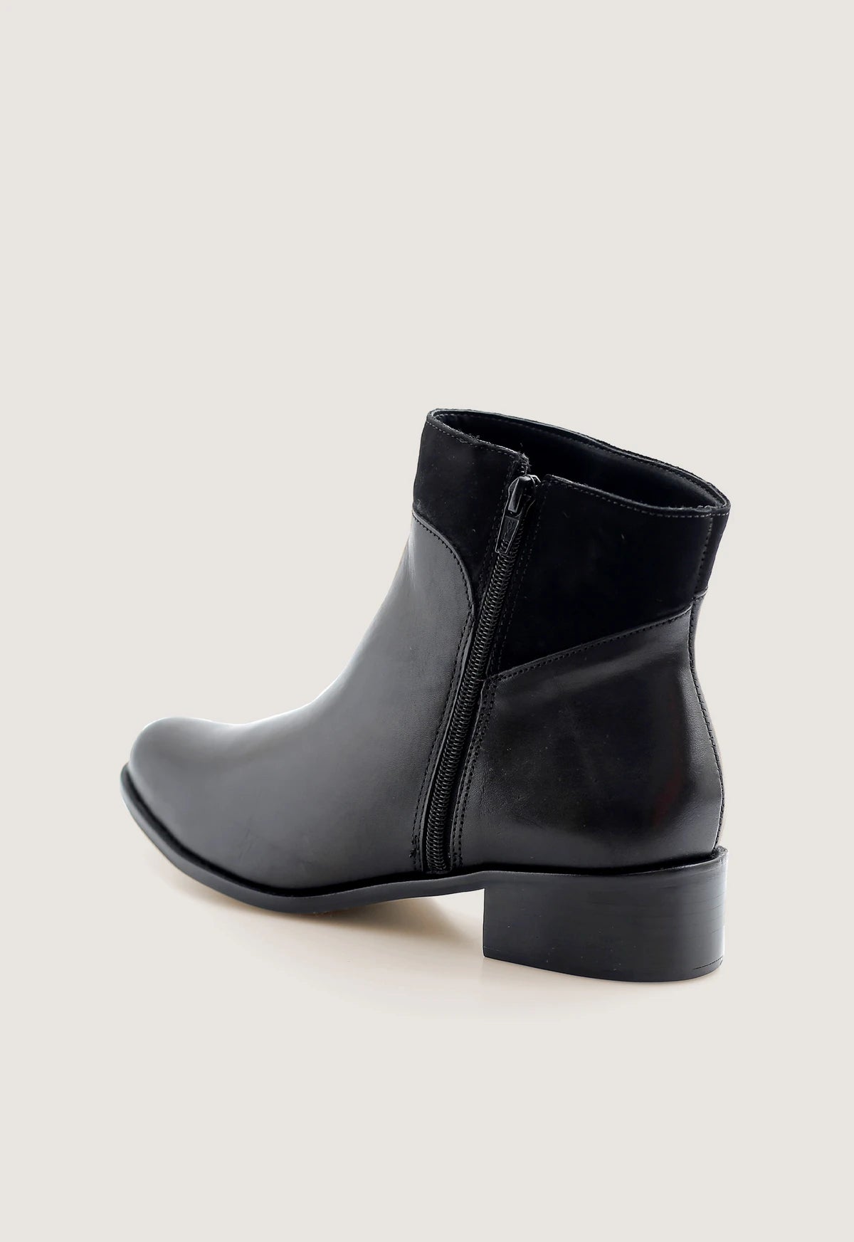 Bota Couro Ziper Cano Curto Salto Bloco Preta