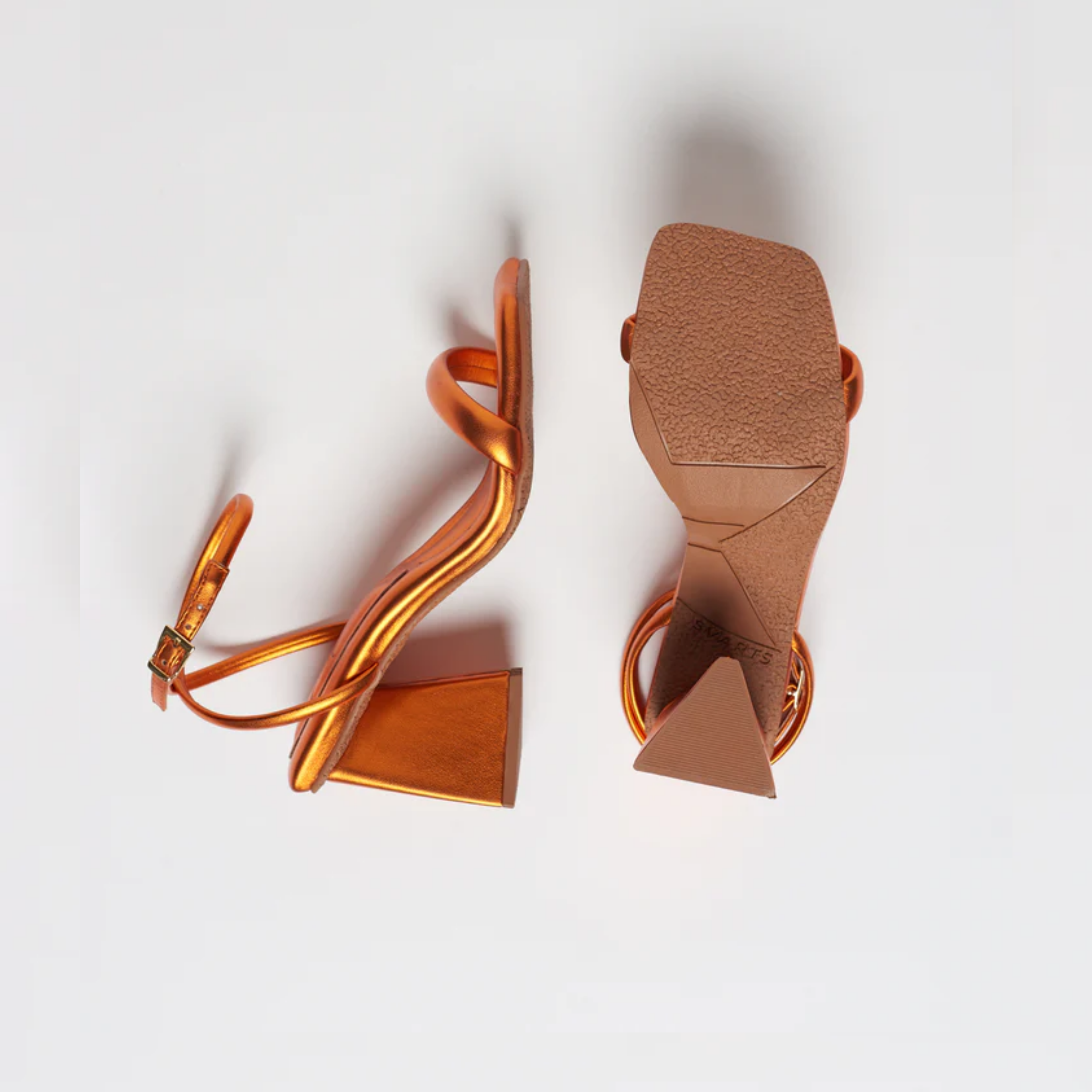 Sandália Salto Bloco Metalizado Laranja