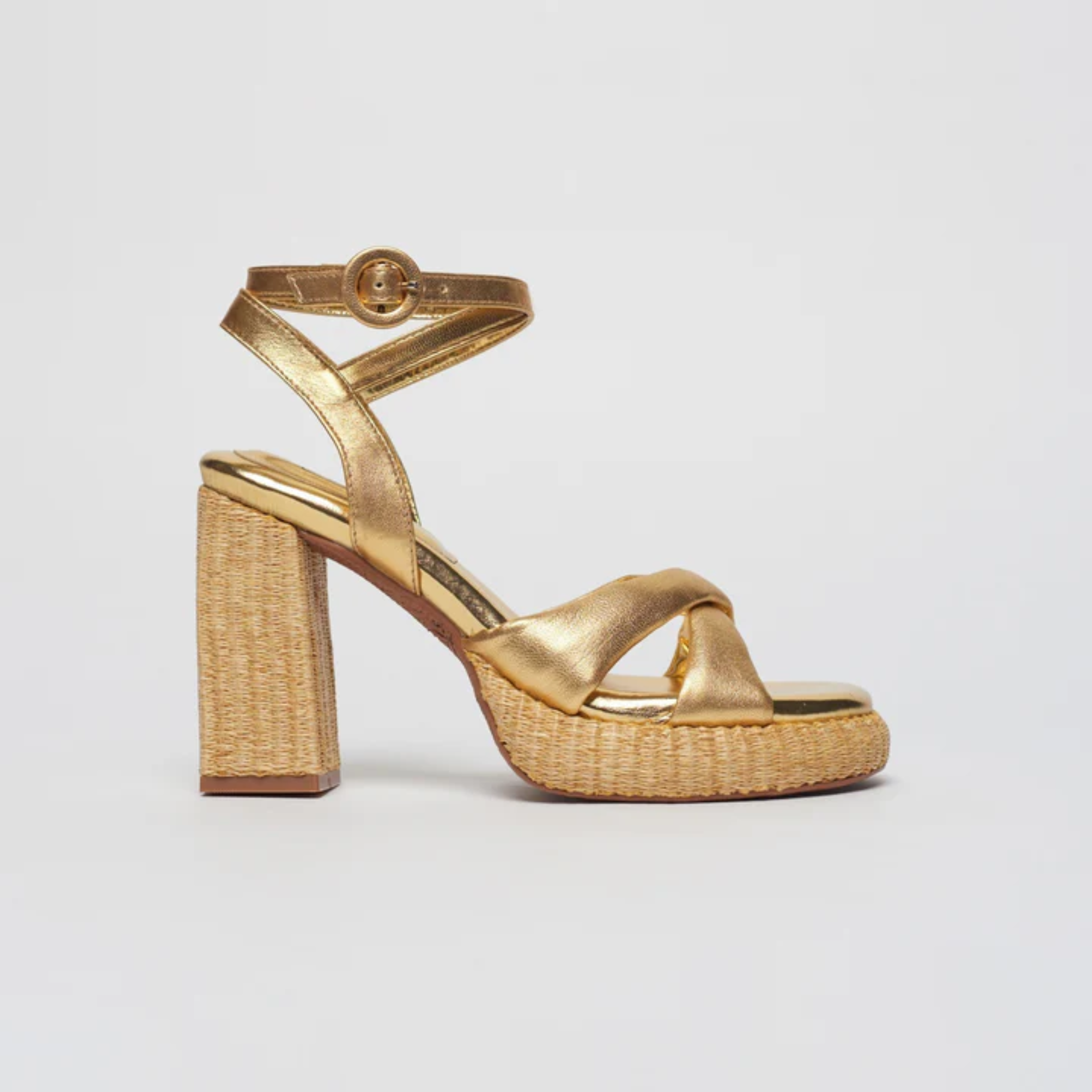 Sandália Couro Plataforma Vitória Ouro