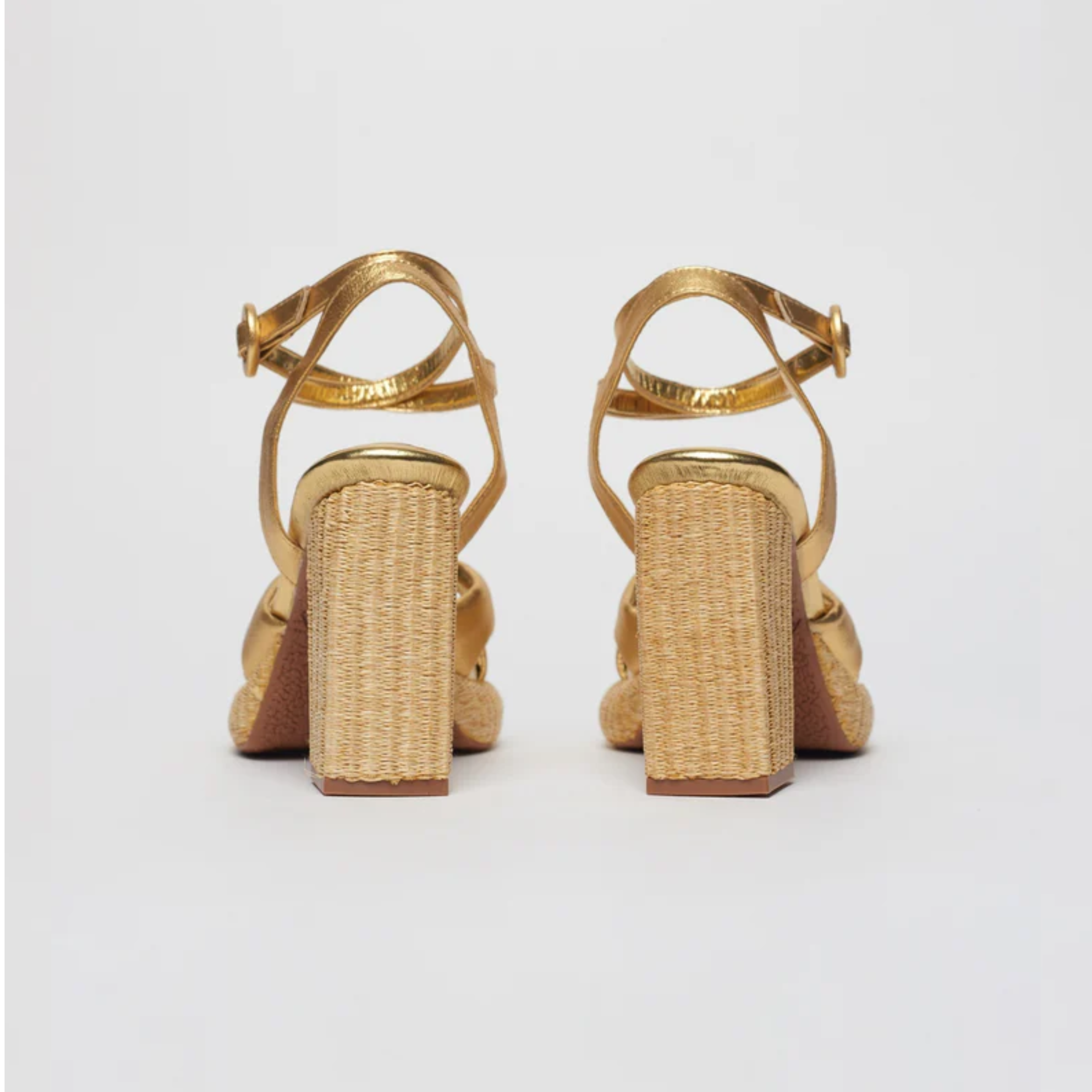 Sandália Couro Plataforma Vitória Ouro