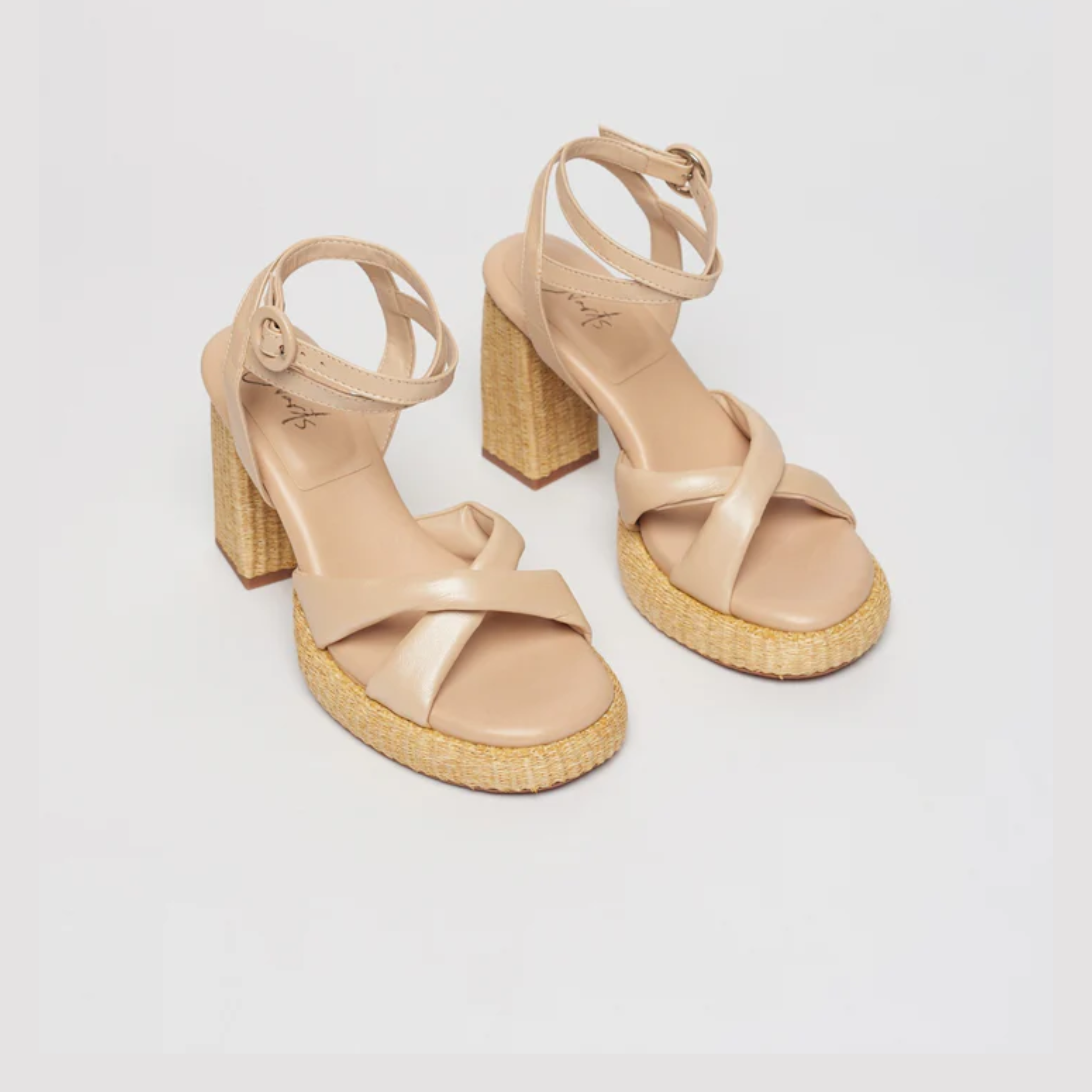 Sandália Couro Plataforma Vitória Bege