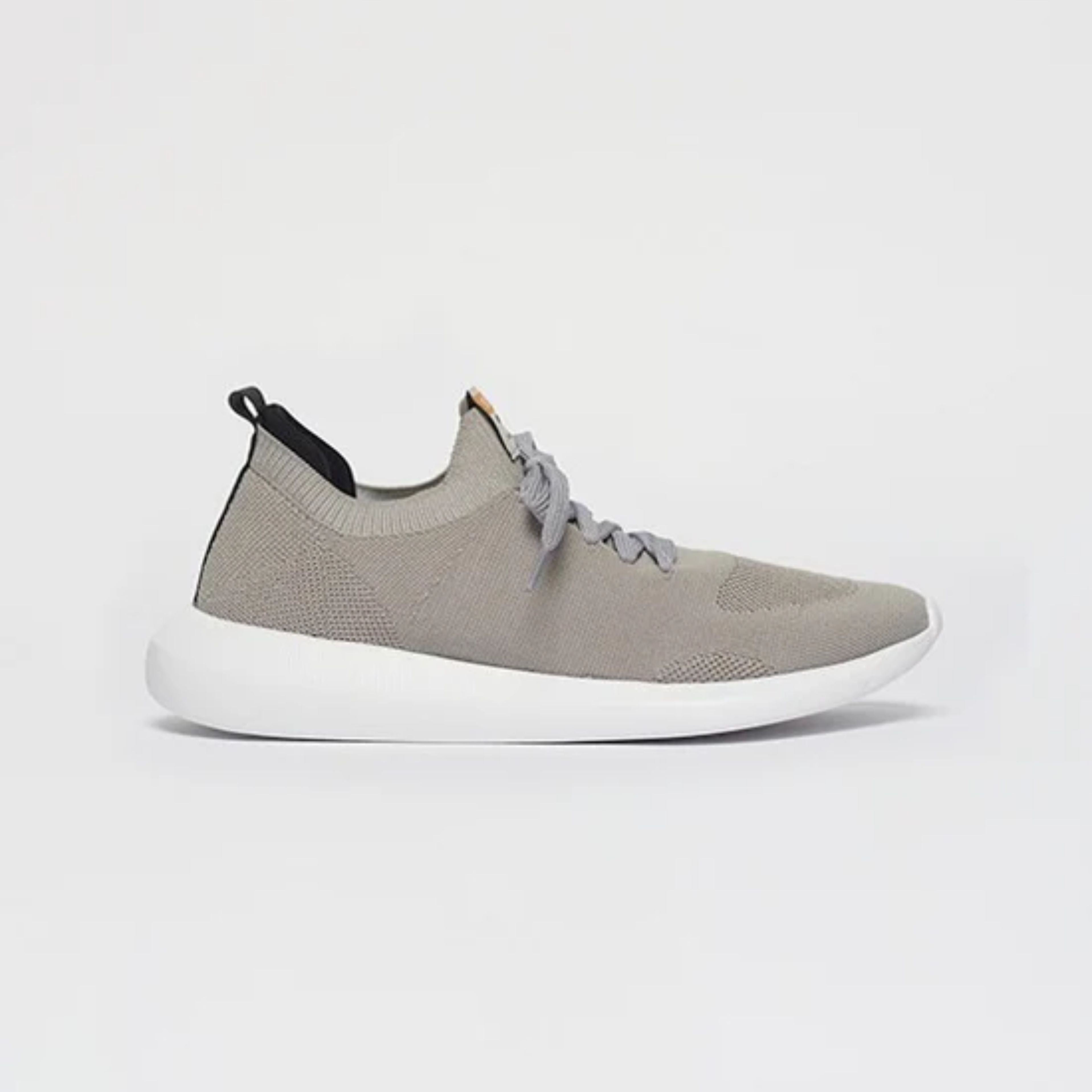 Tênis Knit  Comfy Cinza