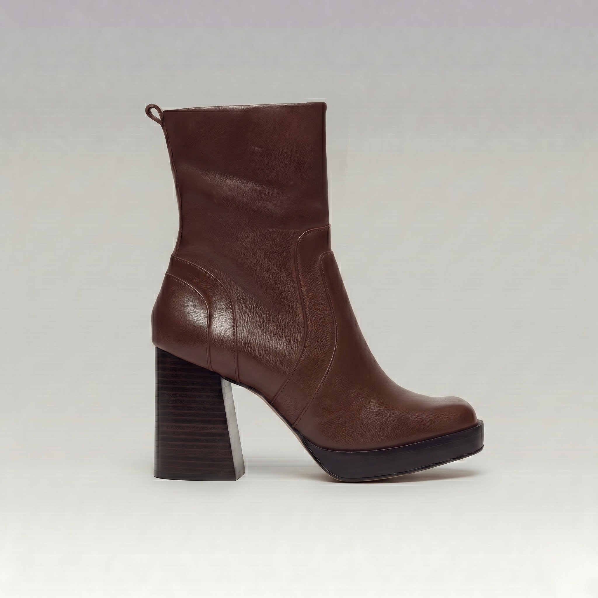 Bota Plataforma Shantal Couro Chocolate