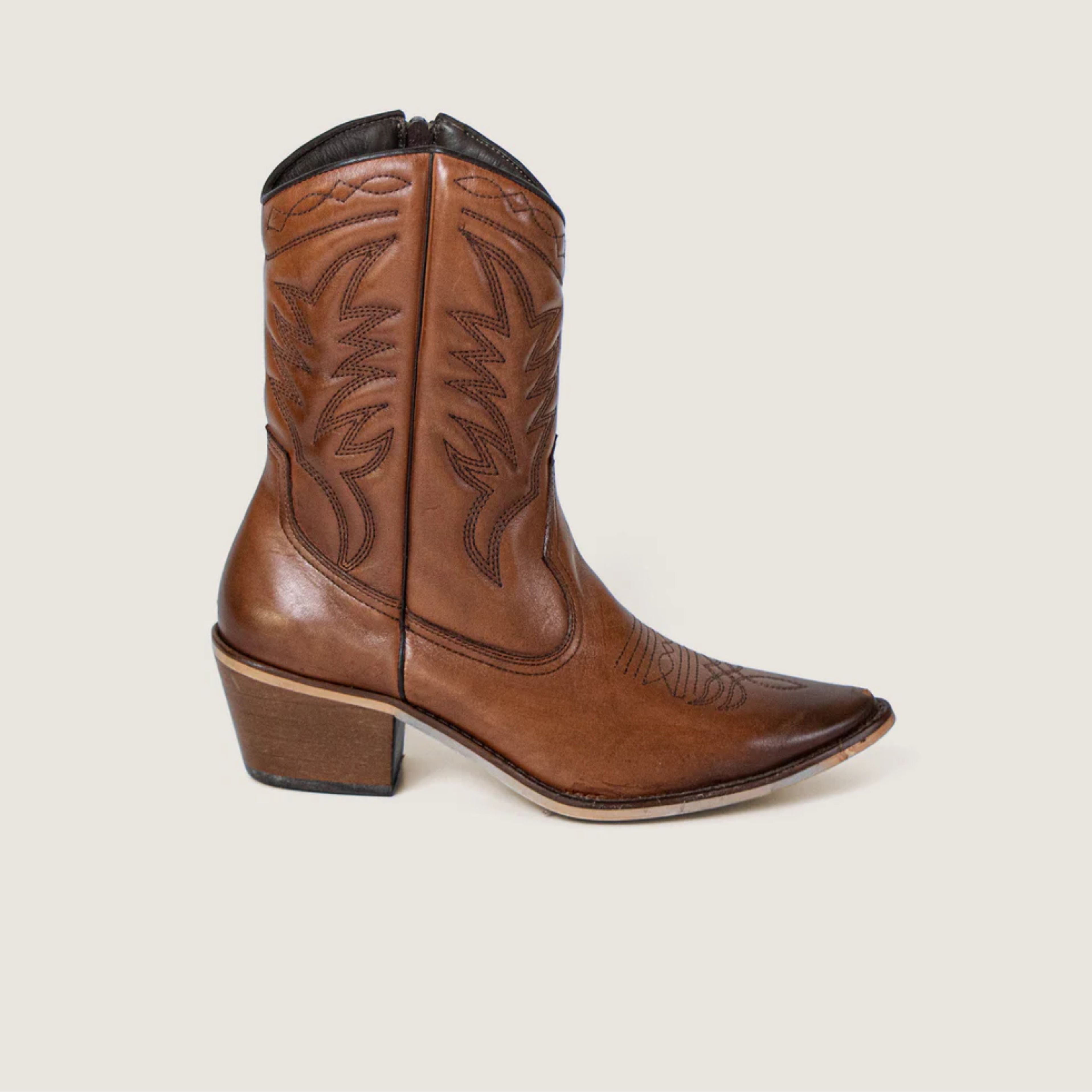 Bota Western Cano Médio Couro Tan