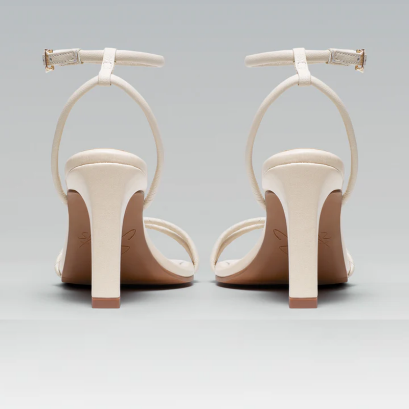 Sandália Couro Salto Alto navalhado Bianca Off White