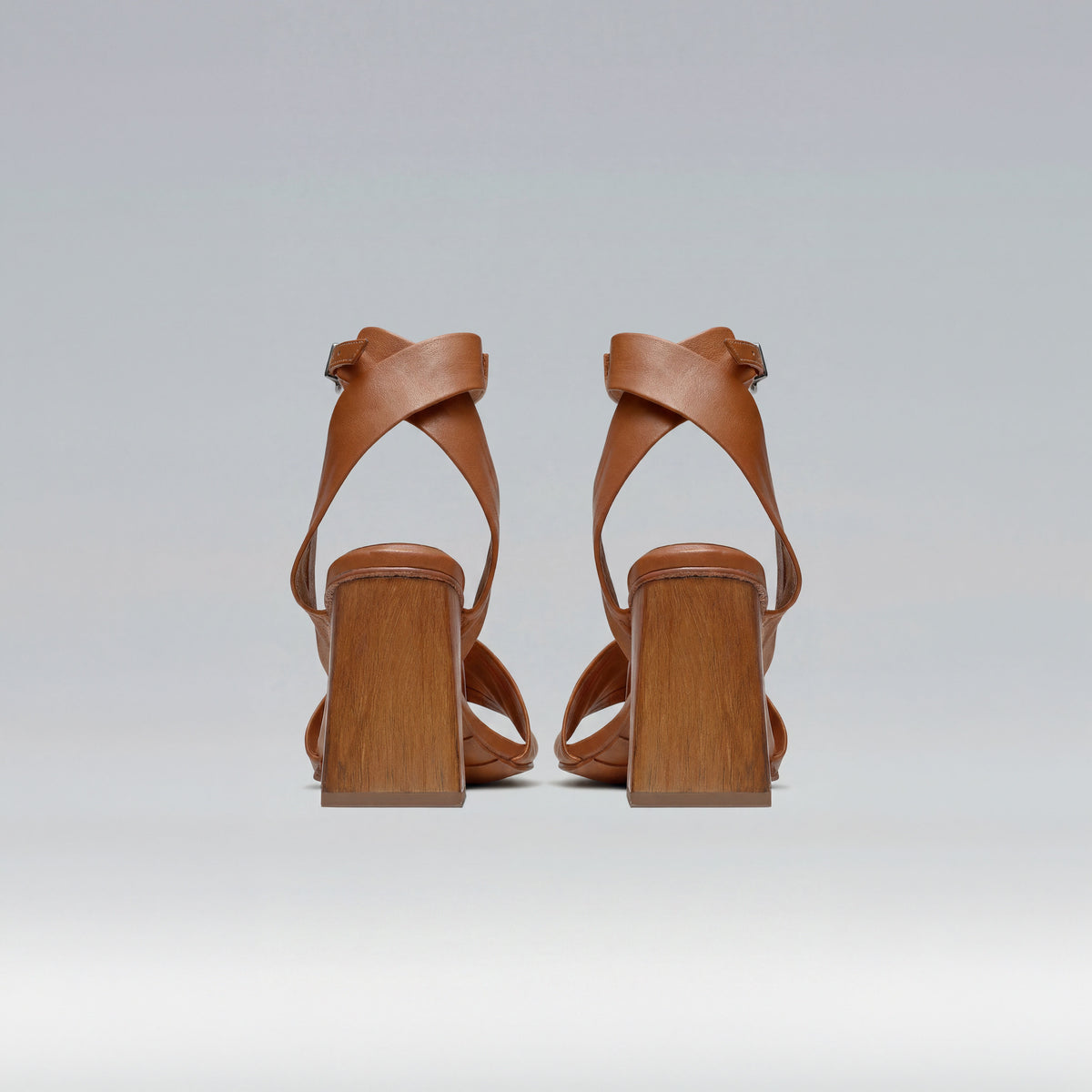 Tabela de Medidas Sandália Salto Bloco Helena Couro Legítimo e Madeira Whisky