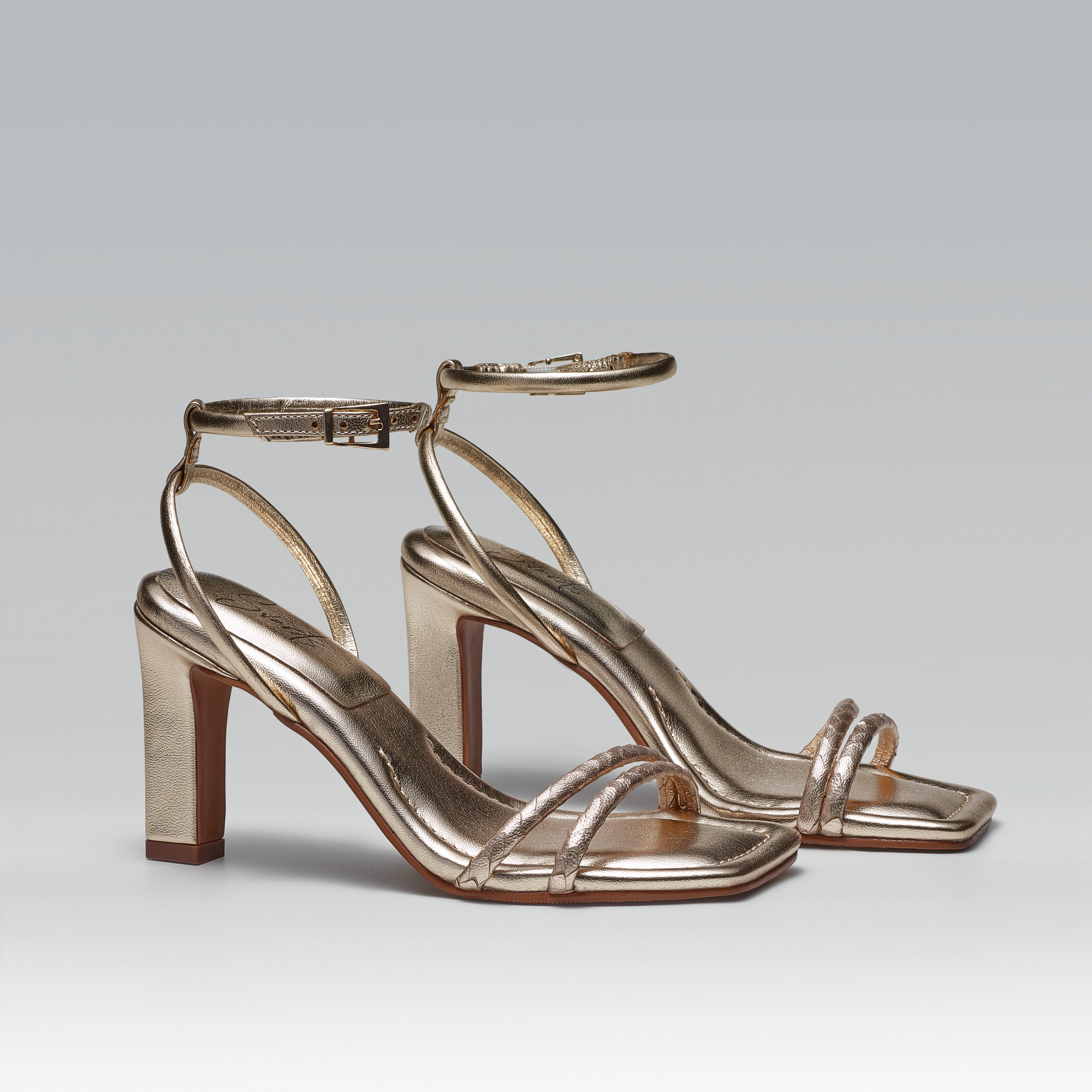 Sandália Couro Salto Alto navalhado Bianca ouro light