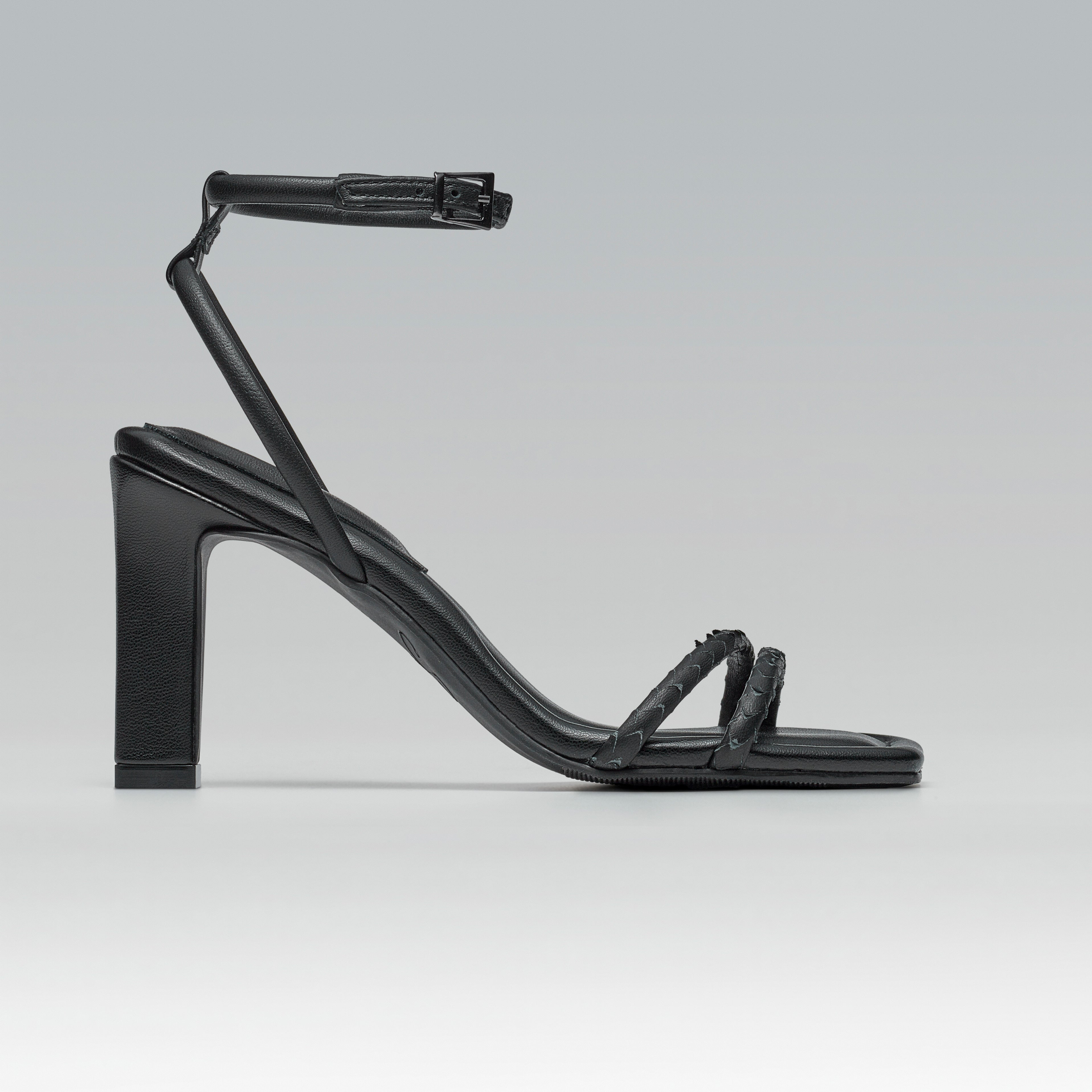 Sandália Couro Salto Alto navalhado Bianca preta