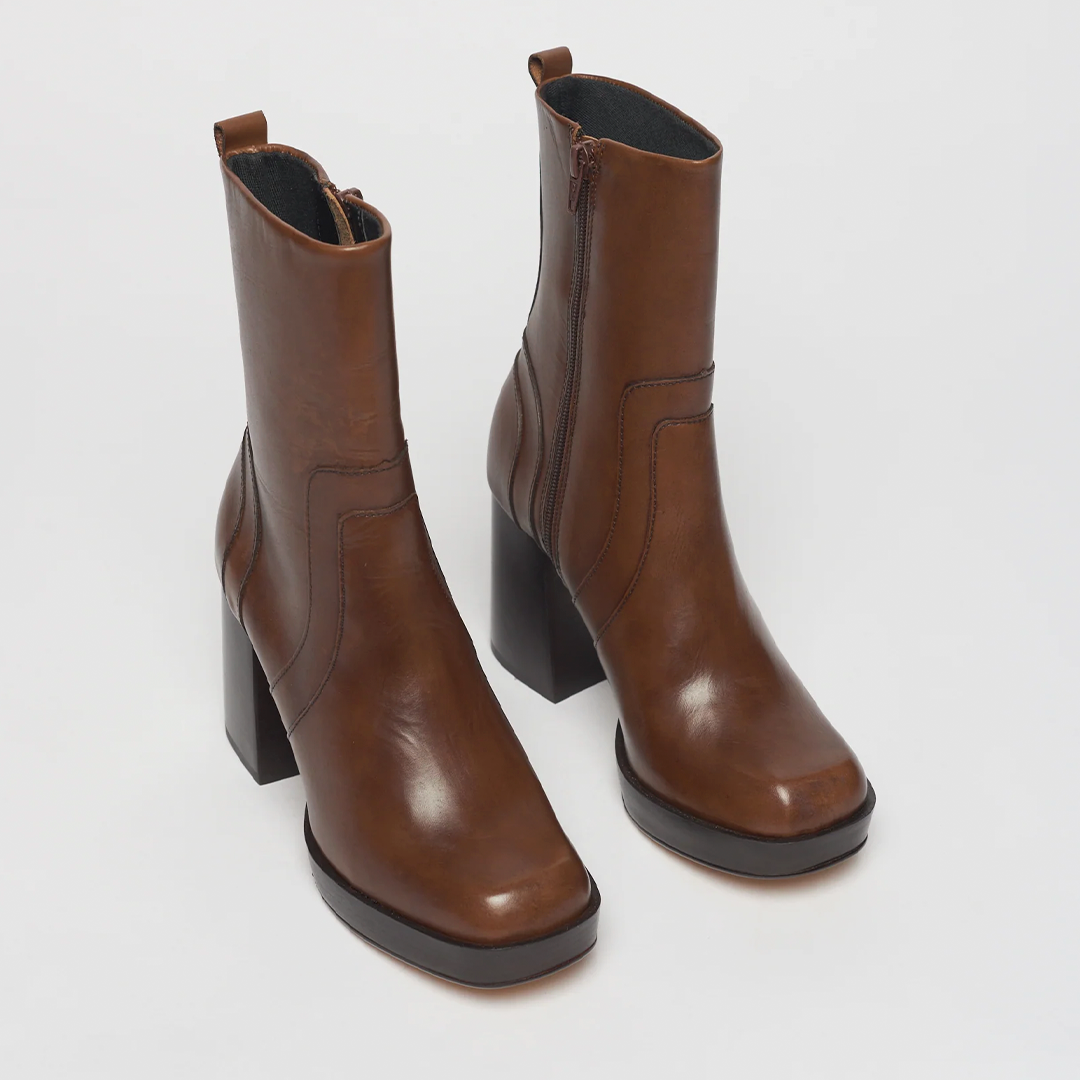 Bota Couro Plataforma Cano Médio Salto Bloco Chocolate