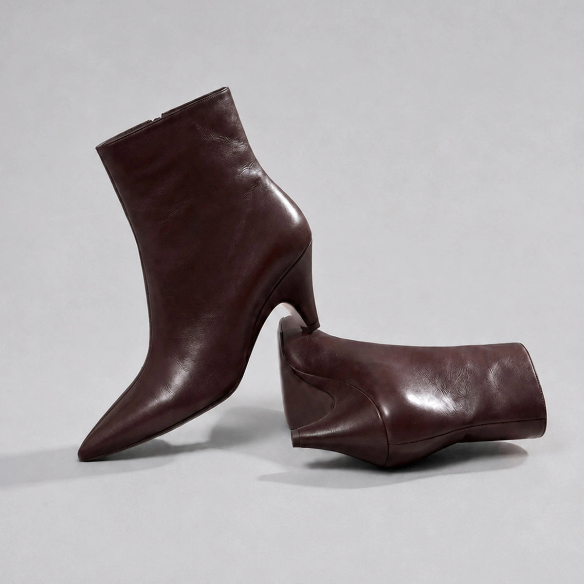 Bota de Couro Salto Escultural Manu Café