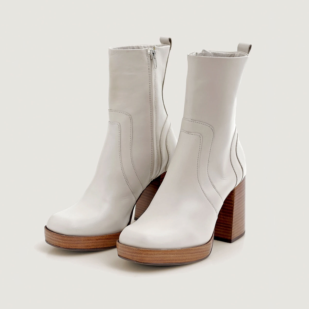 Bota Plataforma Shantal Couro White