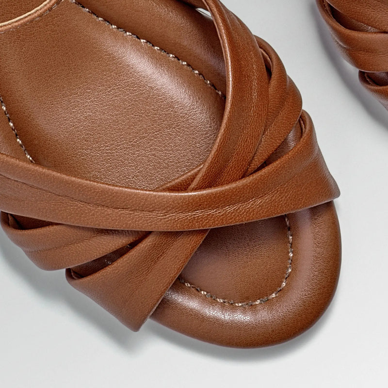 Sandália Couro Salto Baixo Lia Whisky