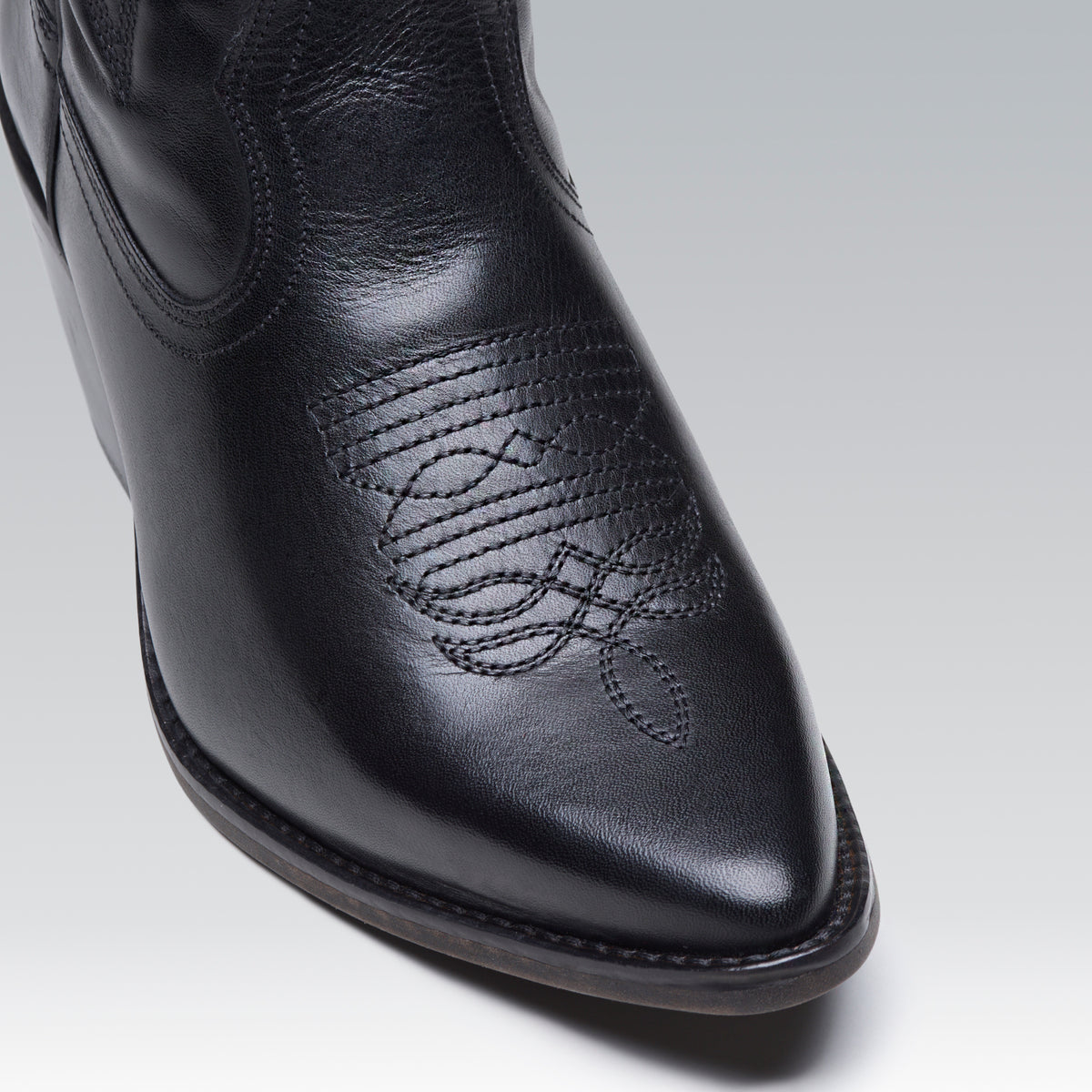 Bota Western Cano Médio Couro Preta