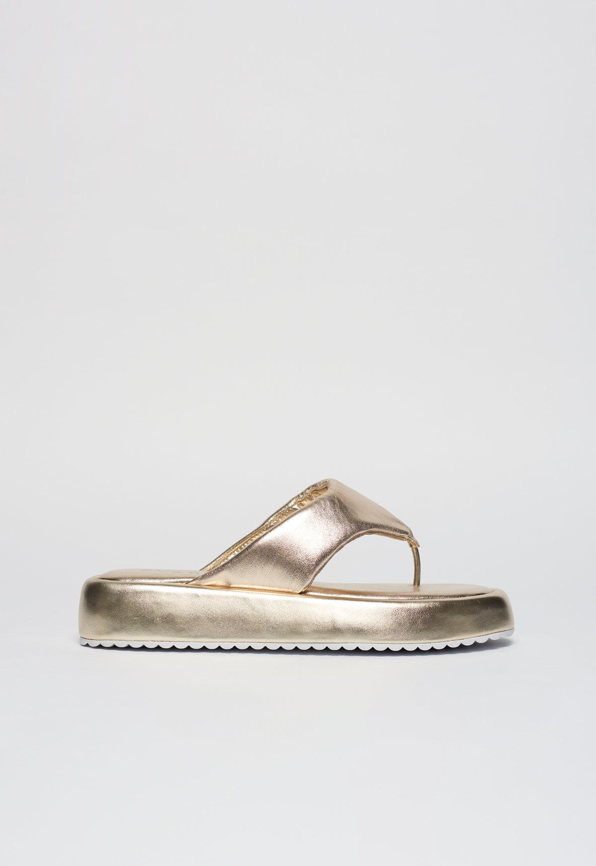 Flatform Couro Mule Mari Maria Ouro Light