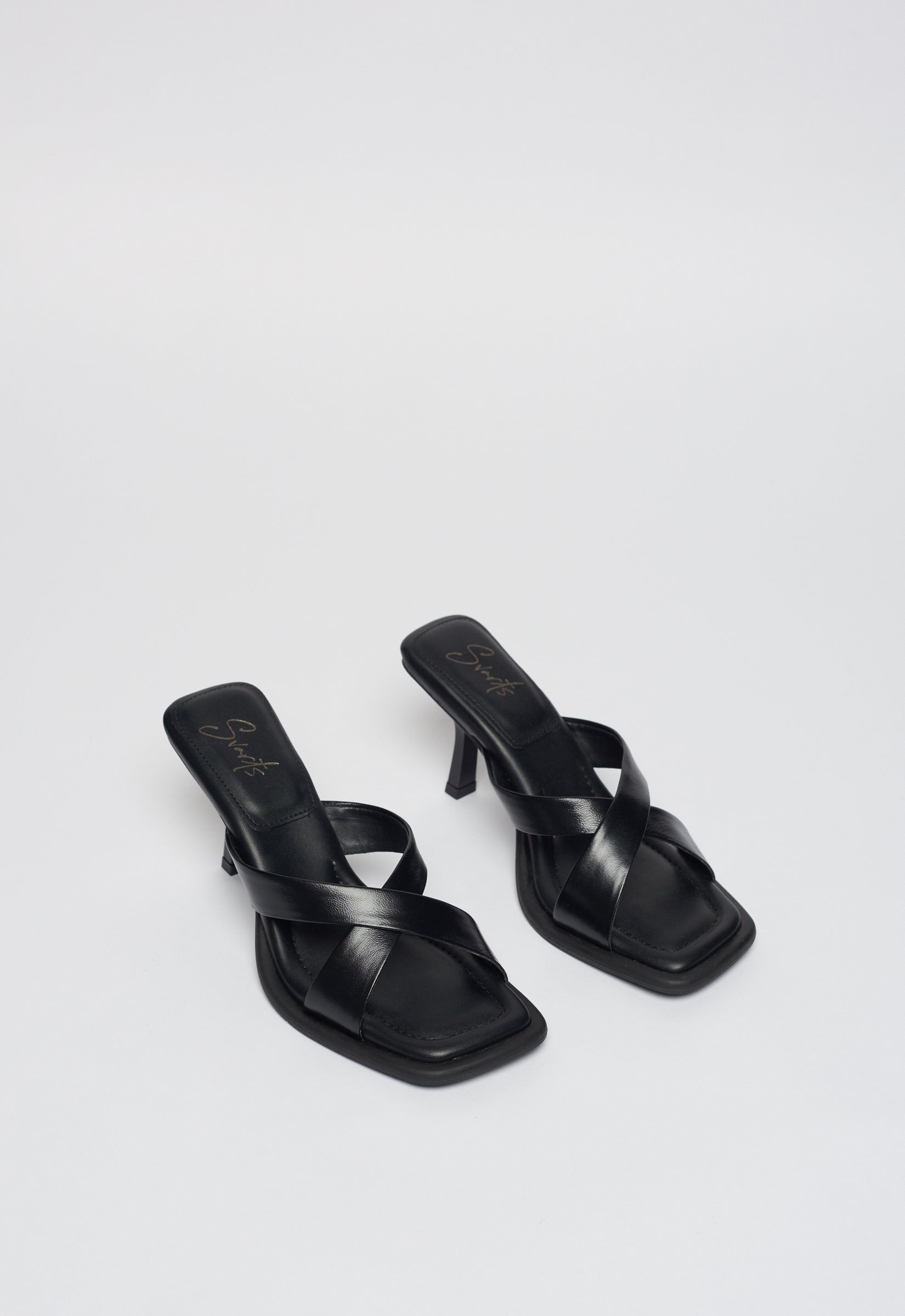 Sandália Couro Salto Médio Mari Maria Preta