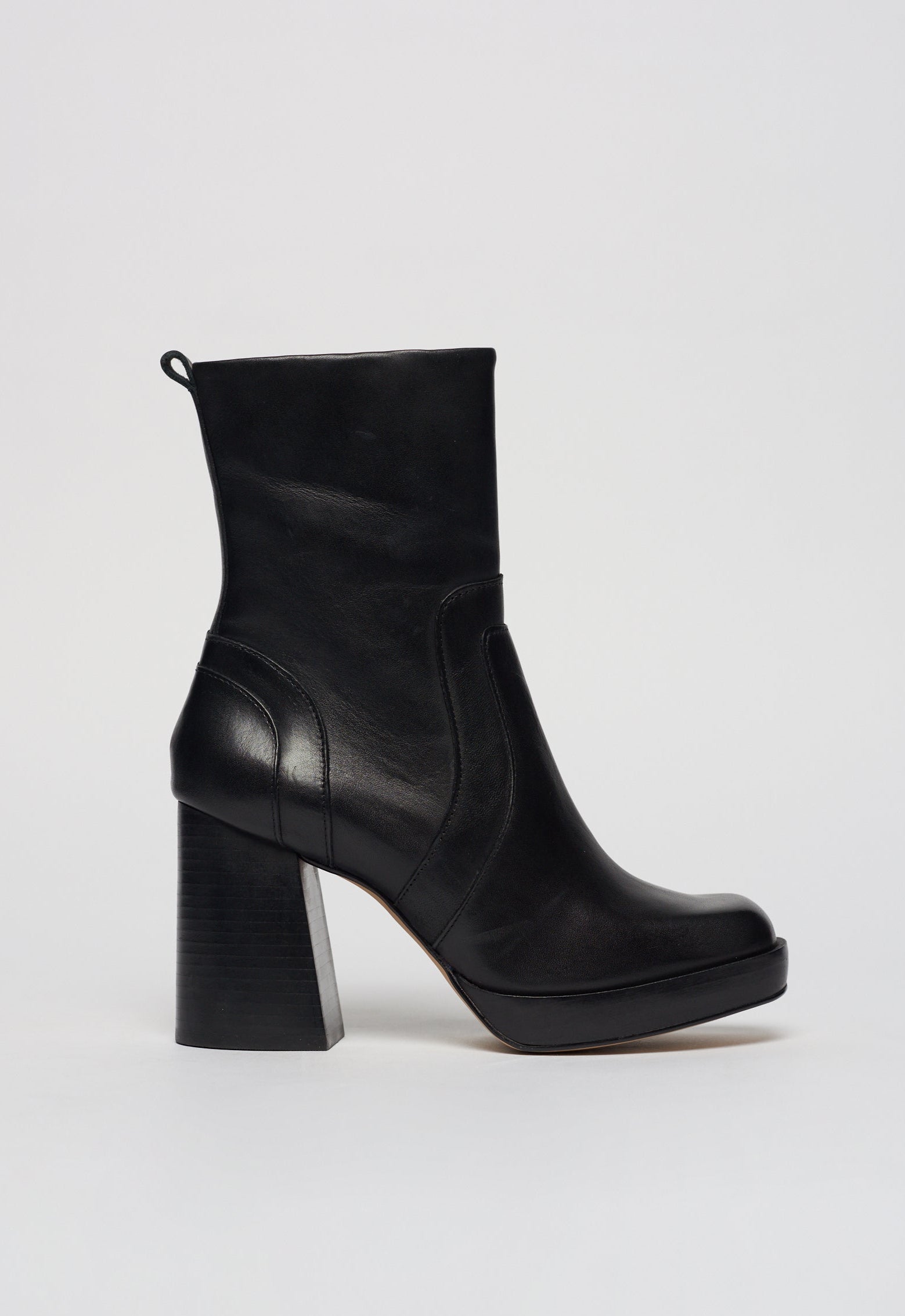 Bota Couro Plataforma Cano Médio Salto Bloco All Black