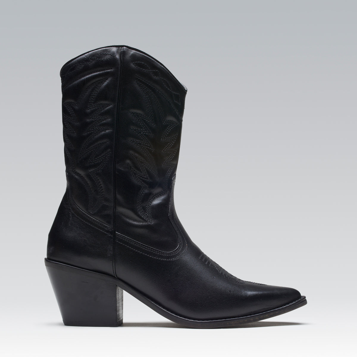 Bota Western Cano Médio Couro Preta